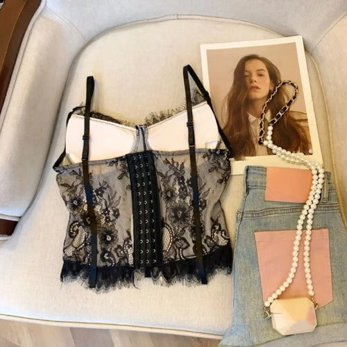 Cropped Feminino de Renda com Ajuste Justo ✨